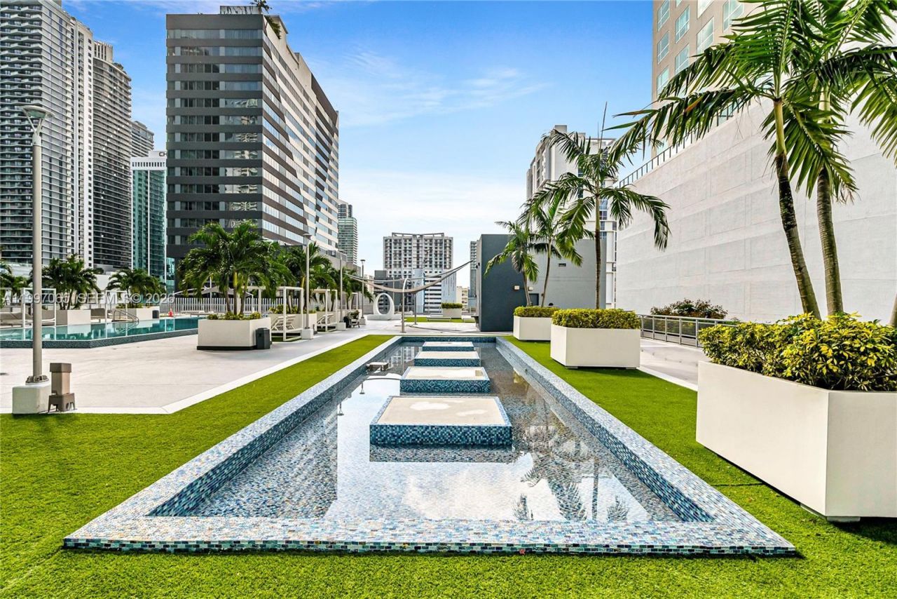 690 SW 1st Ct, Unit 1709, Miami, FL 33130 Photo