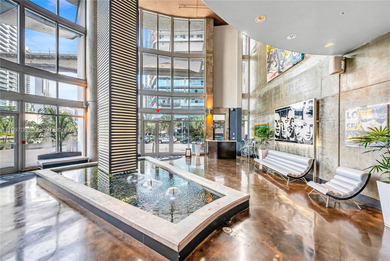 690 SW 1st Ct, Unit 1709, Miami, FL 33130 Photo