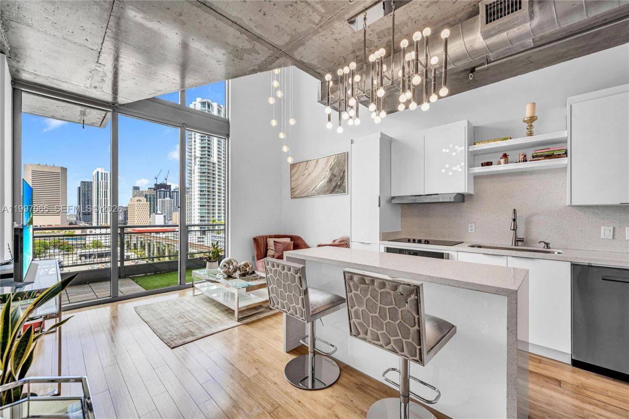 690 SW 1st Ct, Unit 1709, Miami, FL 33130 Photo