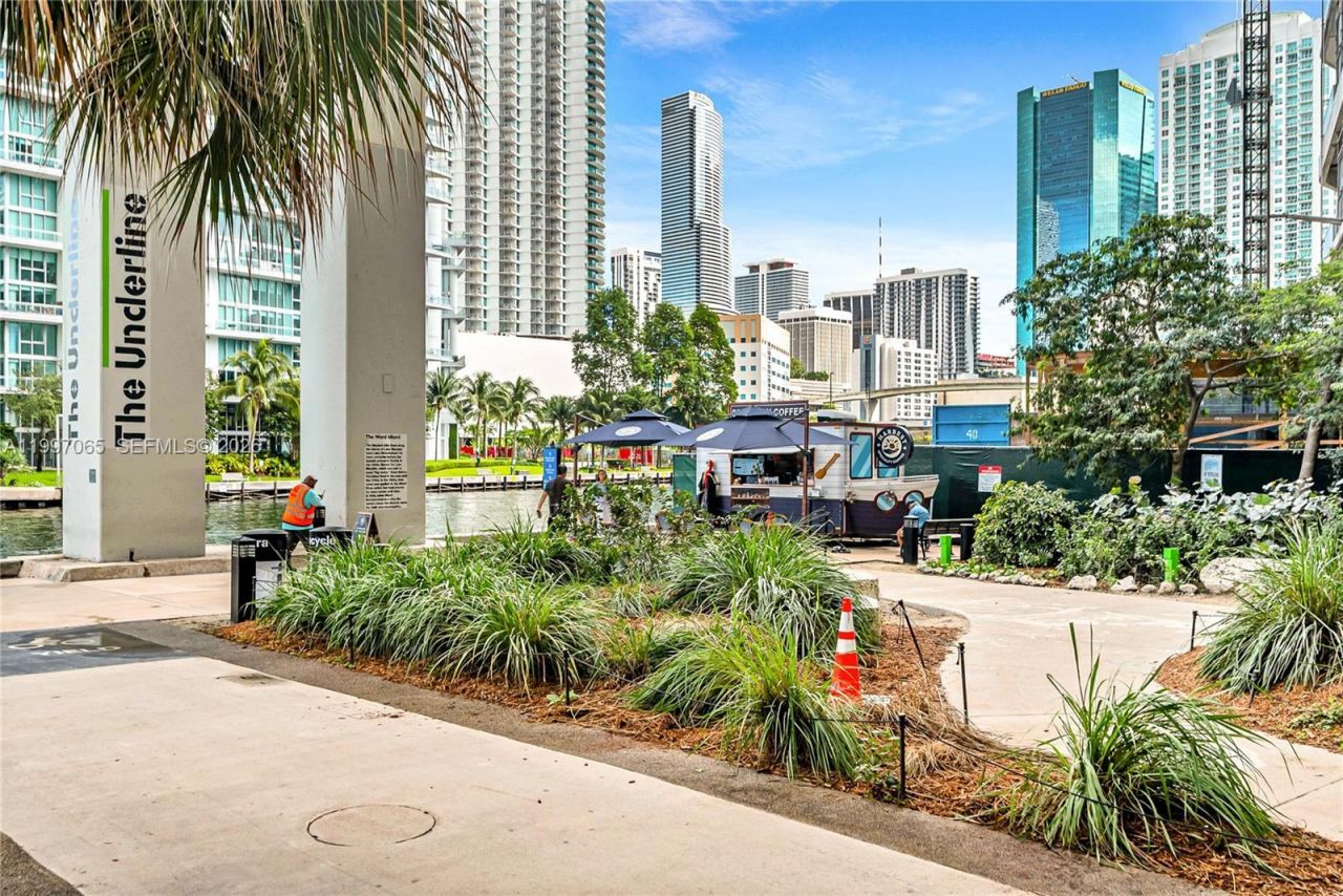 690 SW 1st Ct, Unit 1709, Miami, FL 33130 Photo