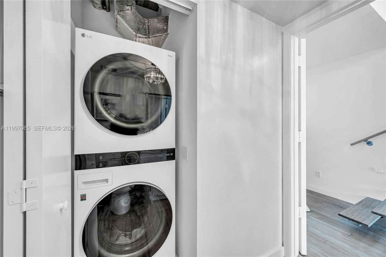 690 SW 1st Ct, Unit 1709, Miami, FL 33130 Photo