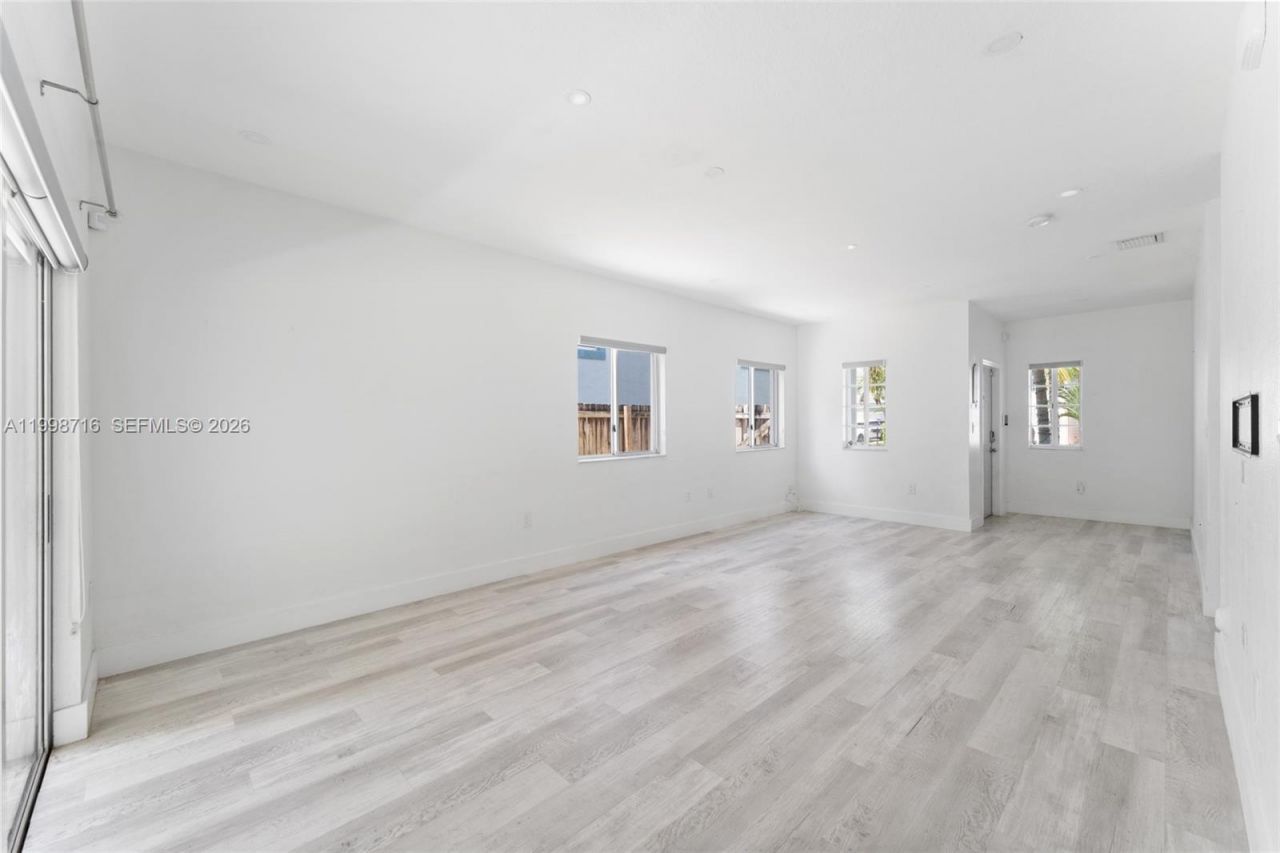 379 NE 31st Ave, Unit 379, Homestead, FL 33033 Photo
