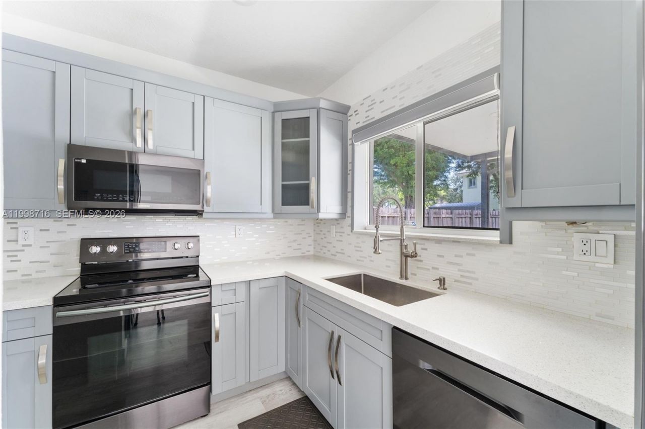 379 NE 31st Ave, Unit 379, Homestead, FL 33033 Photo