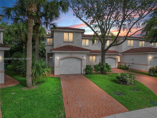 7659 Tamarac Island Circle , Tamarac, FL 33321