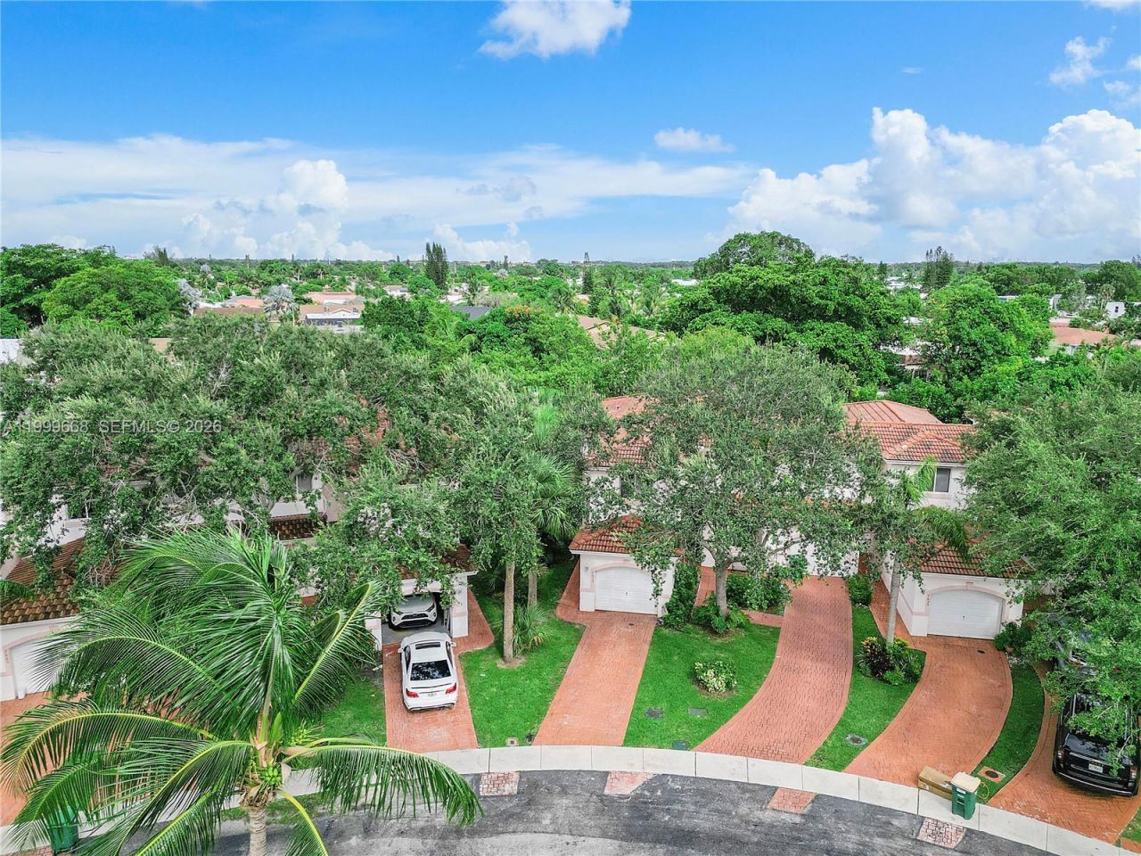 7659 Tamarac Island Circle, Tamarac, FL 33321 Photo