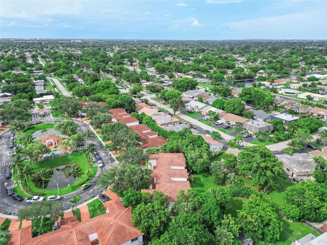 7659 Tamarac Island Circle, Tamarac, FL 33321 Photo