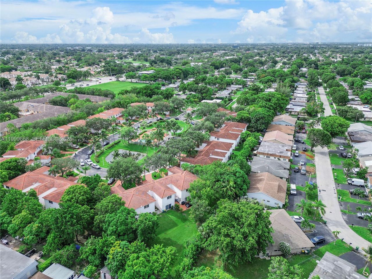 7659 Tamarac Island Circle, Tamarac, FL 33321 Photo