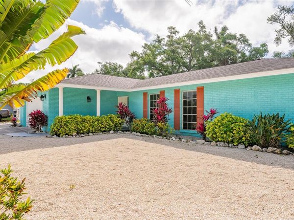 1133 MONTEZUMA DRIVE, BRADENTON, FL 34209