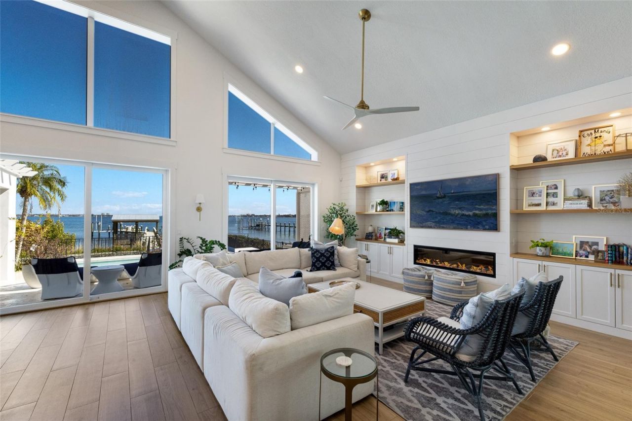 1519 Riverview Lane, Bradenton, FL 34209 Photo