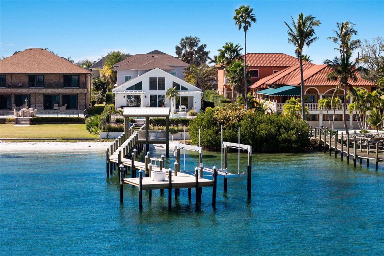 1519 Riverview Lane, Bradenton, FL 34209 Photo