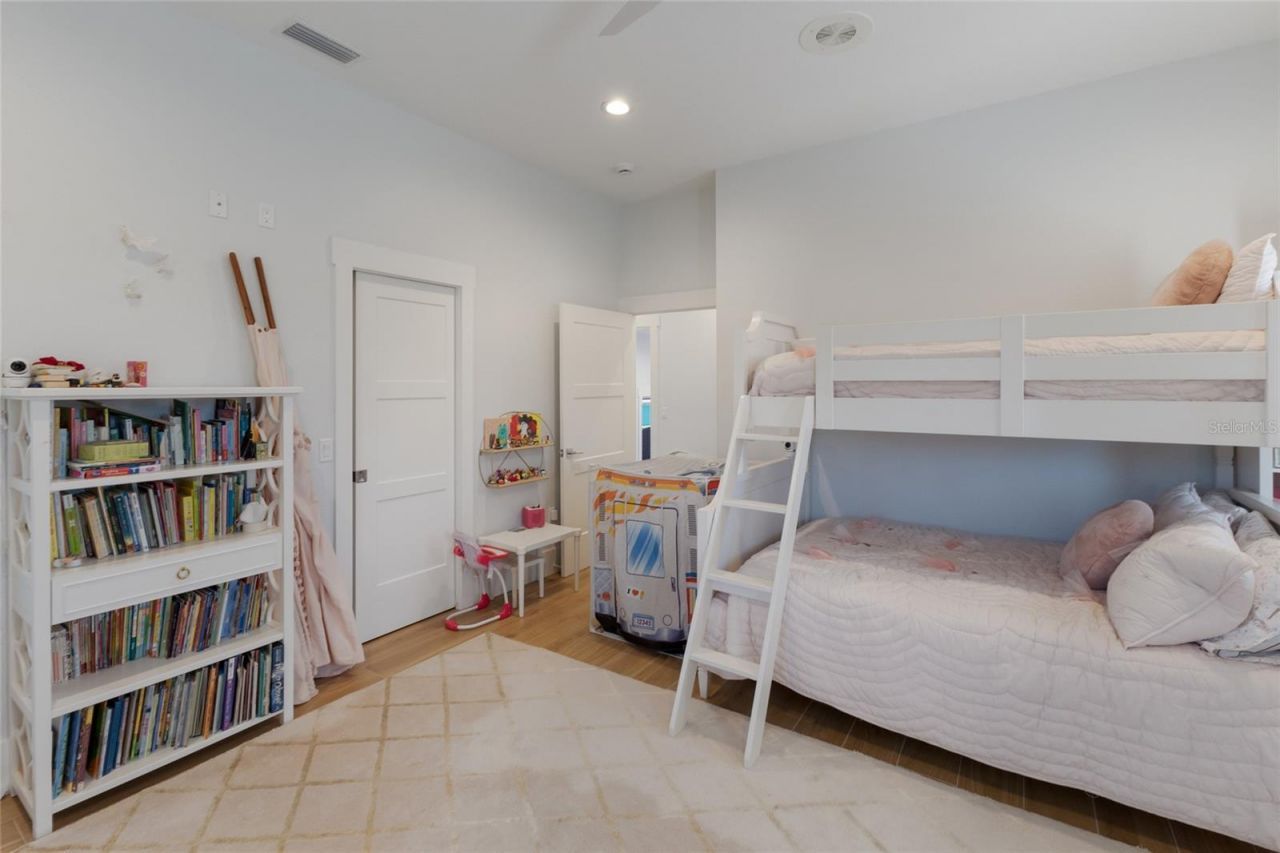 1519 Riverview Lane, Bradenton, FL 34209 Photo