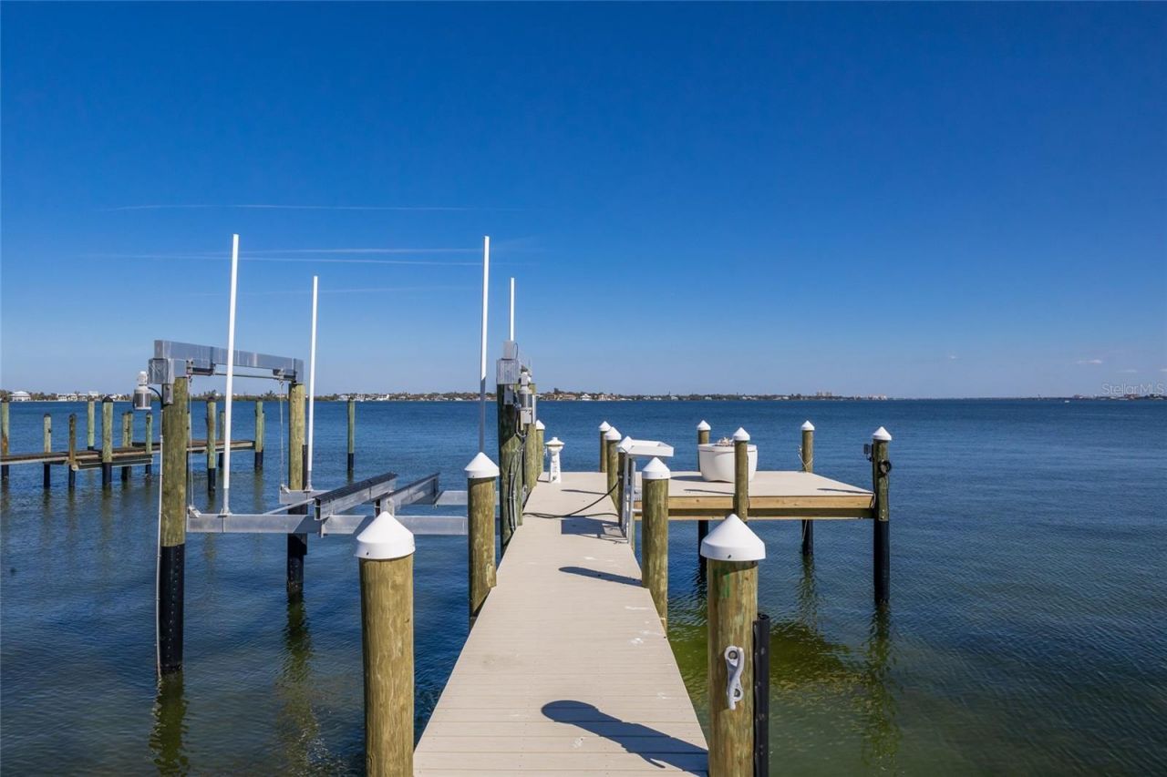 1519 Riverview Lane, Bradenton, FL 34209 Photo