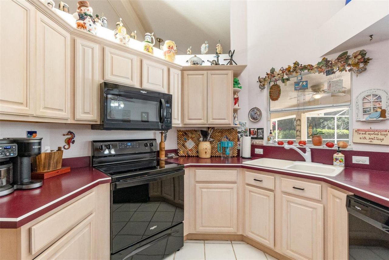 16730 Beauclaire Court, Tavares, FL 32778 Photo