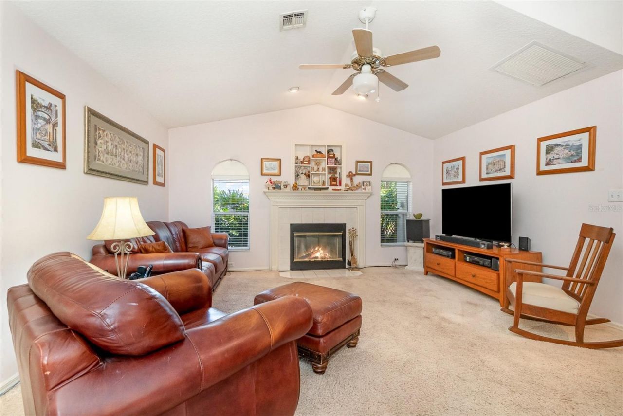 16730 Beauclaire Court, Tavares, FL 32778 Photo