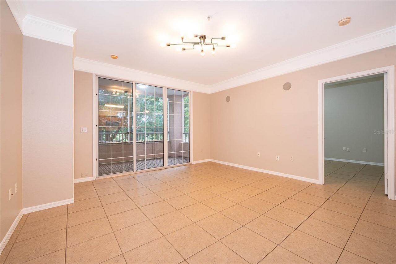 6663 Queens Borough Avenue, Unit 208, Orlando, FL 32835 Photo