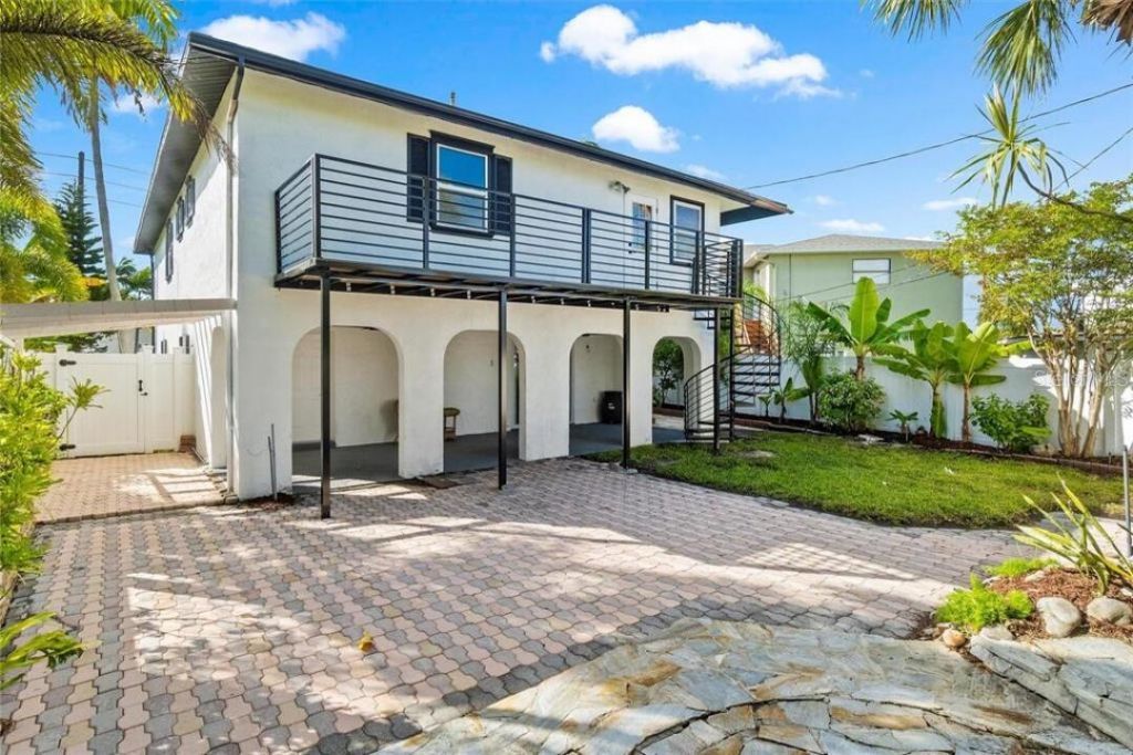 307 161st Avenue, Redington Beach, FL 33708 Photo