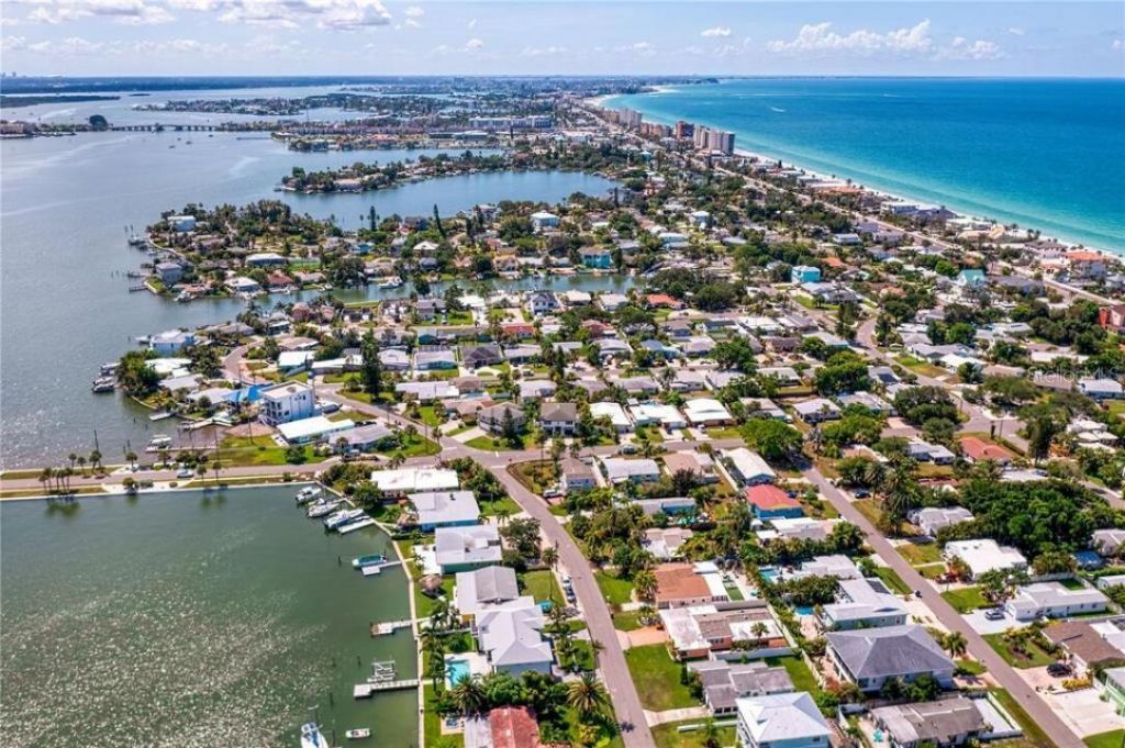 307 161st Avenue, Redington Beach, FL 33708 Photo