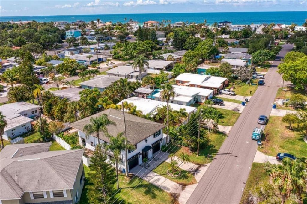 307 161st Avenue, Redington Beach, FL 33708 Photo