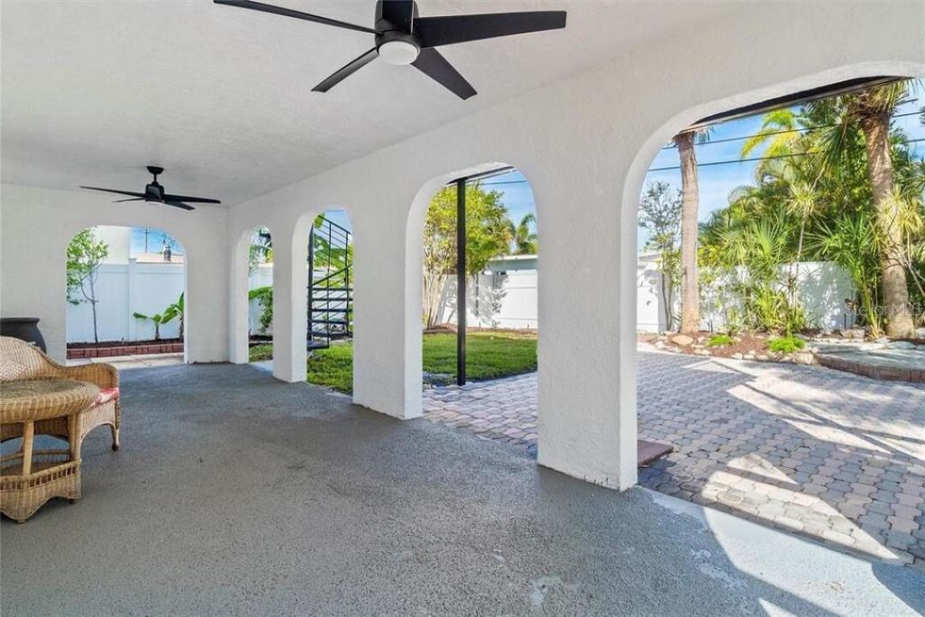 307 161st Avenue, Redington Beach, FL 33708 Photo