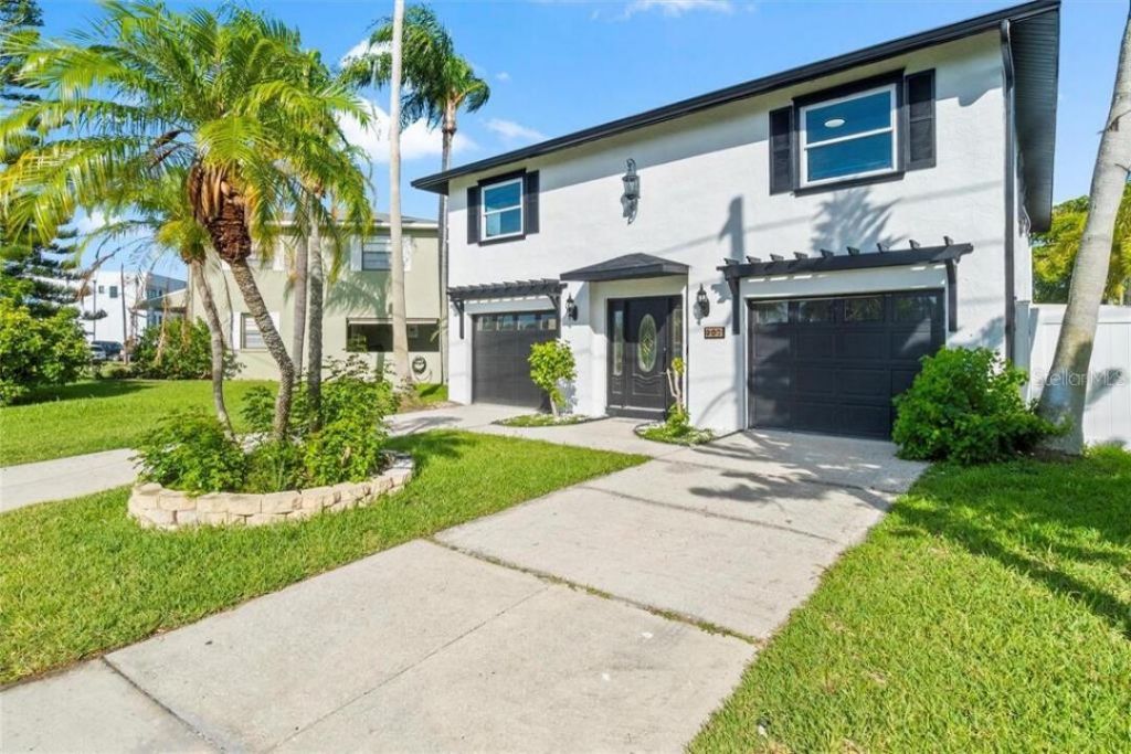 307 161st Avenue, Redington Beach, FL 33708 Photo