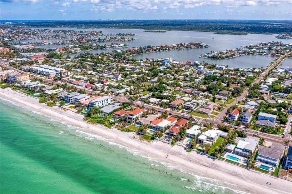 307 161st Avenue, Redington Beach, FL 33708 Photo