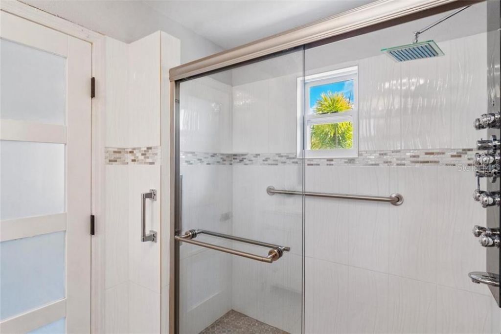 307 161st Avenue, Redington Beach, FL 33708 Photo