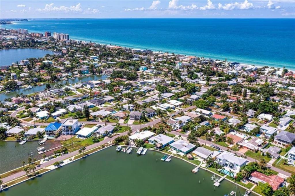 307 161st Avenue, Redington Beach, FL 33708 Photo
