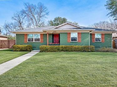 2476 Pinebluff Drive, Dallas, TX 75228