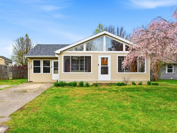 605 N Main Street, Gaston, IN 47342