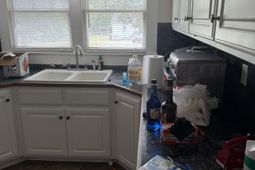 1522 E Lee Street photo 4