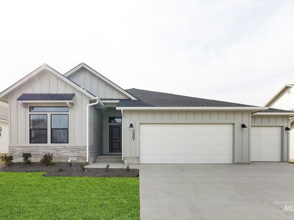 7092 E Marble Springs Dr, Nampa, ID 83687