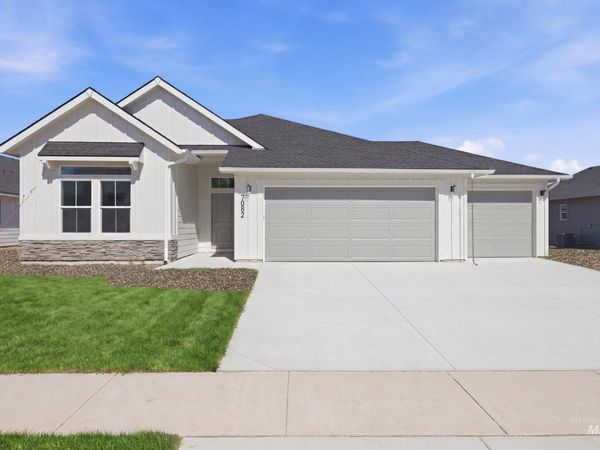 7092 E Marble Springs Dr, Nampa, ID 83687