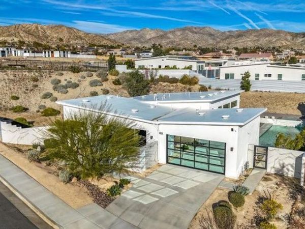 13910 Valley View Court, Desert Hot Springs, CA 92240