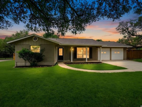 402 Rua De Matta, Hollywood Park, TX 78232