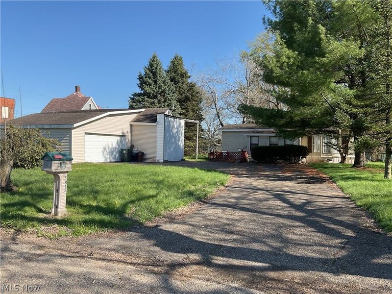 3812 Mahoning Road NE, Canton, OH 44705 Photo 5