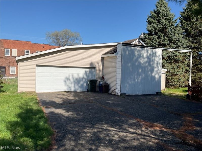 3812 Mahoning Road NE, Canton, OH 44705 Photo 6