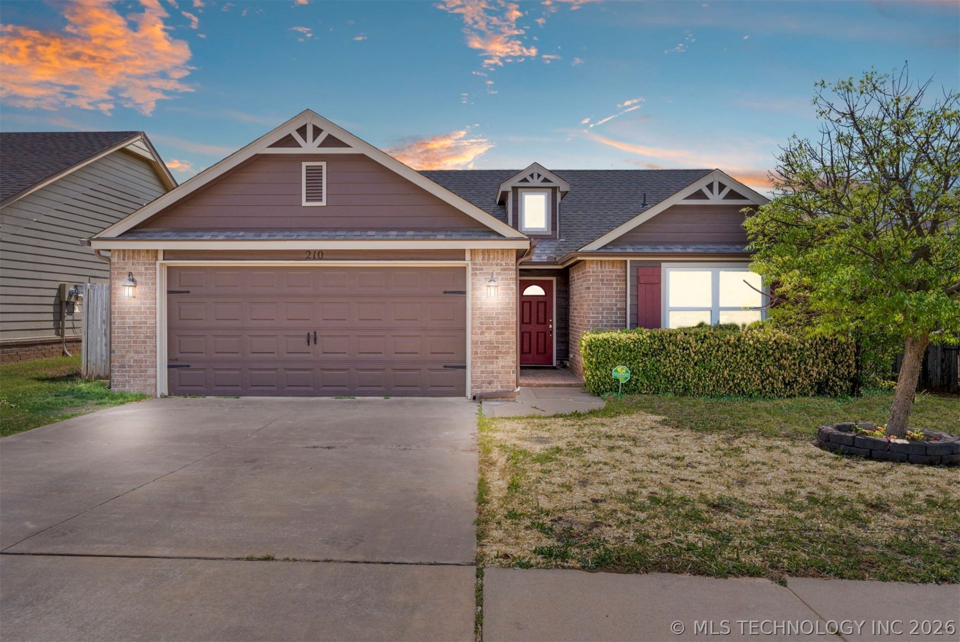 210 W 45th Street, Sand Springs, OK 74063 Main Photo