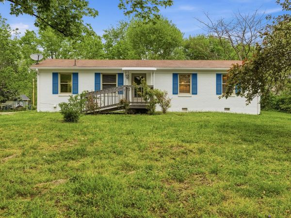 113 Mae Cir, Dickson, TN 37055