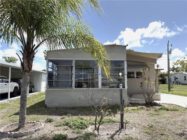 661 Coral LN, NORTH FORT MYERS, FL 33917