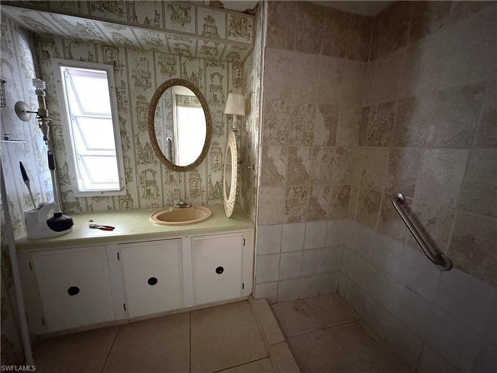 661 Coral Ln, North Fort Myers, FL 33917 Photo
