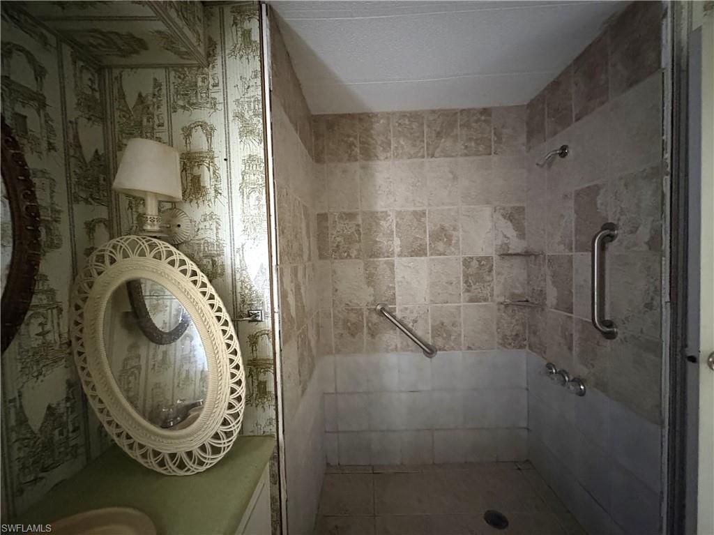 661 Coral Ln, North Fort Myers, FL 33917 Photo