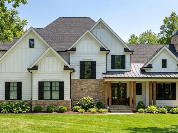 26 Kimlin Court , Poughkeepsie, NY 12603