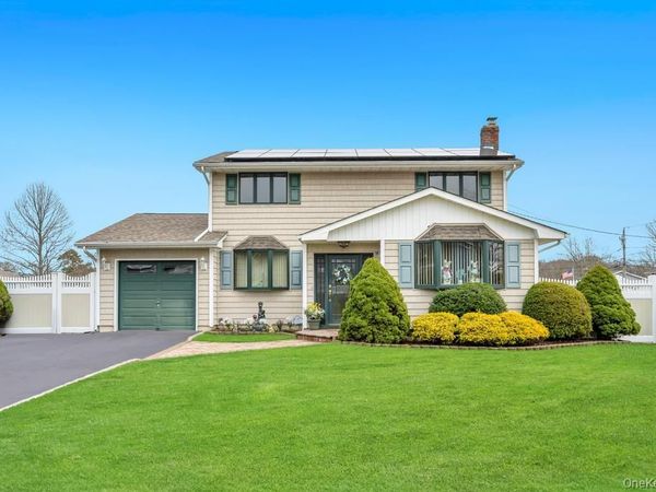 67 College Road , Selden, NY 11784