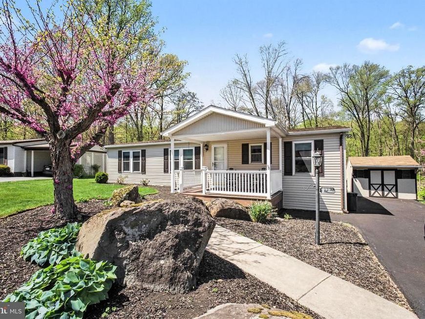 220 Maple Avenue, Manheim, PA 17545 Main Photo