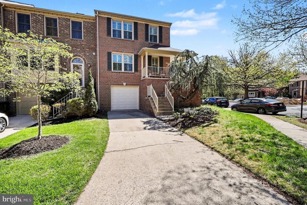 8433 Millwood Drive, Springfield, VA 22152 Main Photo