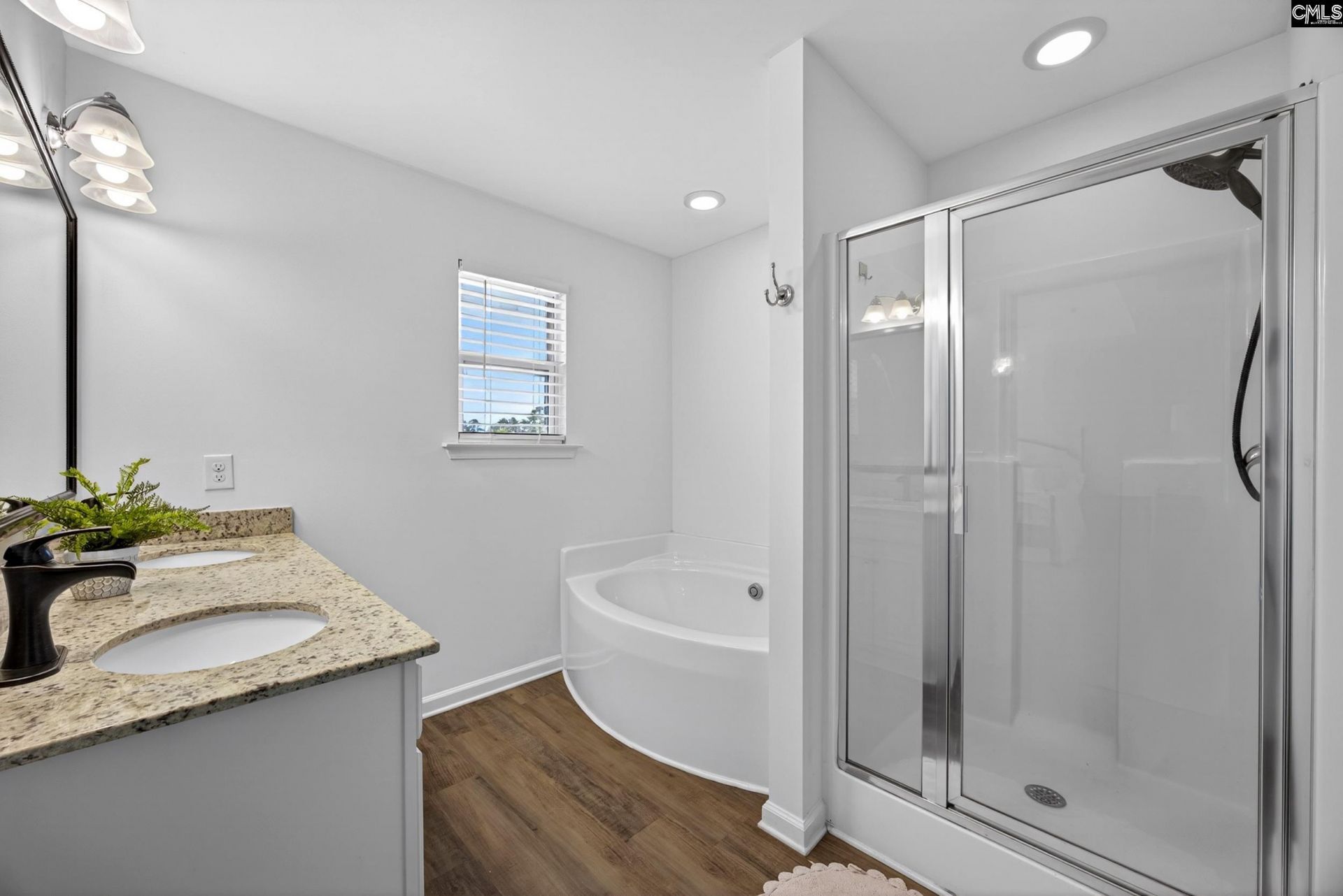 125 Wisley Garden Drive Photo 28