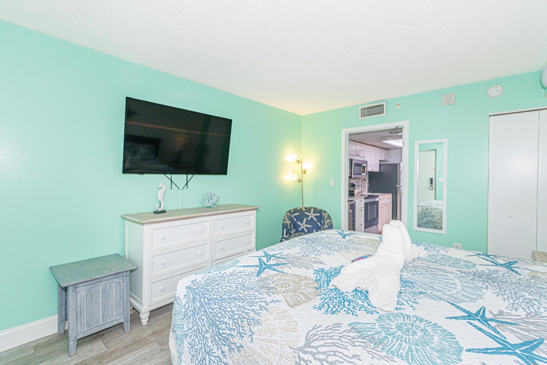 201 77th Ave. N Photo 16