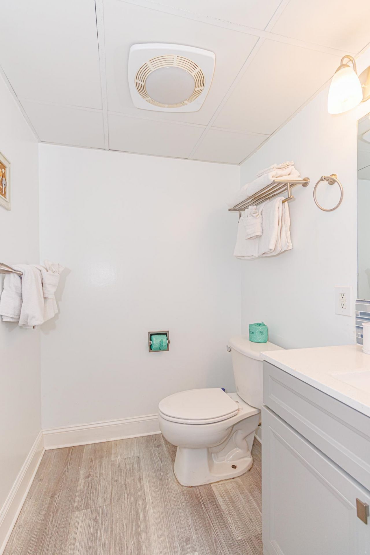 201 77th Ave. N Photo 23