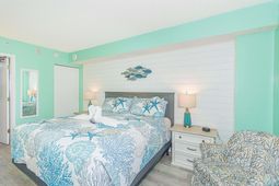 201 77th Ave. N photo 4