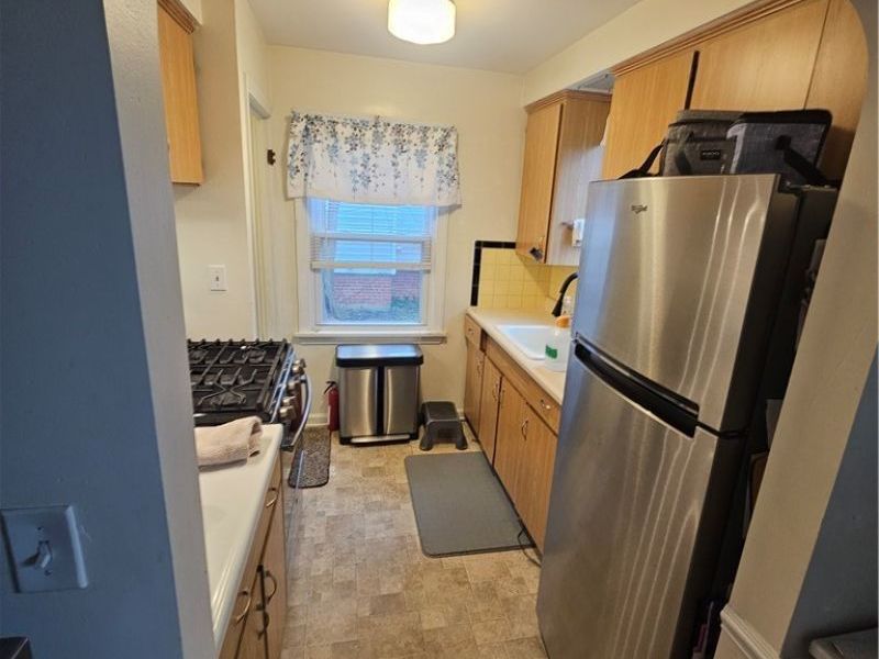 1520 Jaeger Drive, Lyndhurst, OH 44124 Photo 3